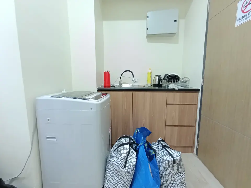 Kitchenette and washing machine