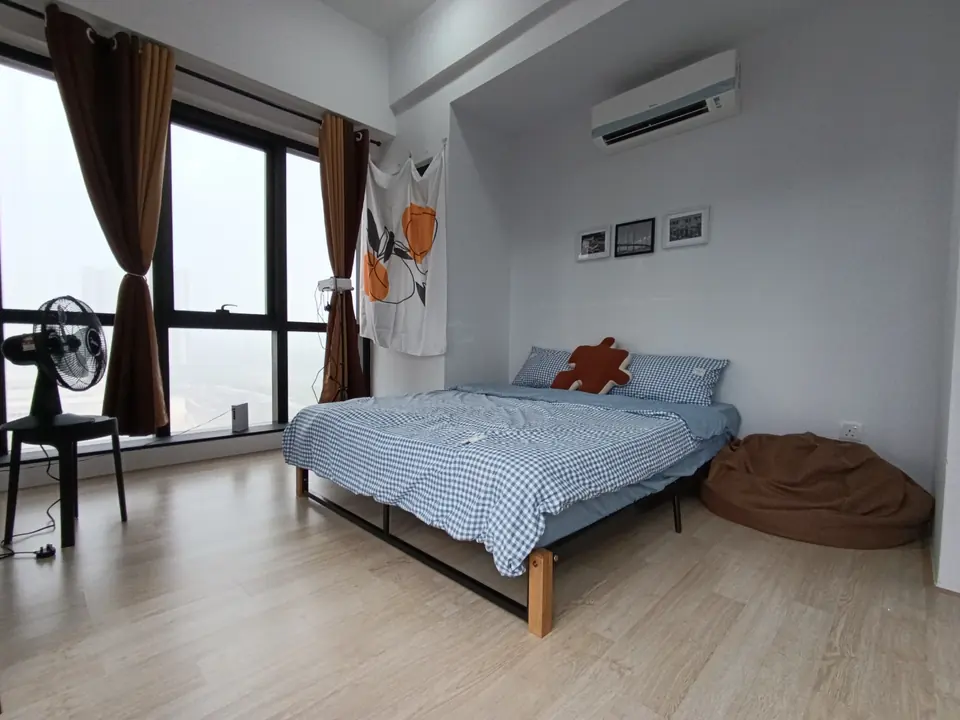 Studio bedroom